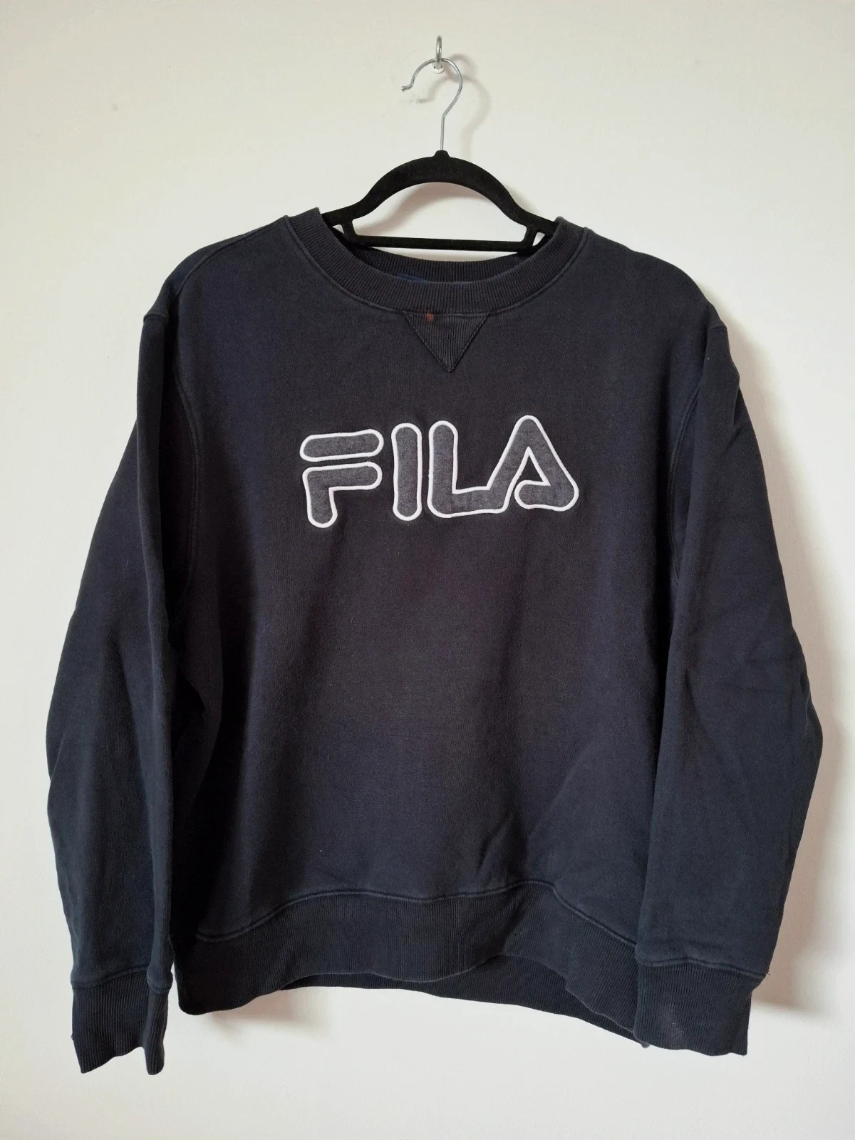 Sudadera FILA Negra Vintage – Talla L