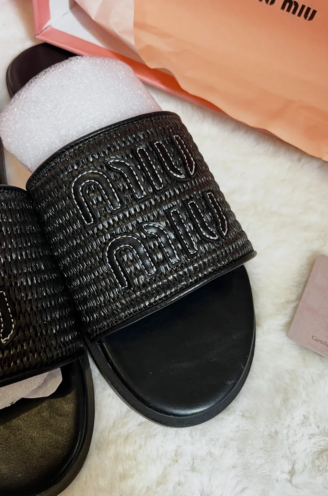 Miu Miu Black Slides Sandals – Miu Miu – noir – taille EU 39 2