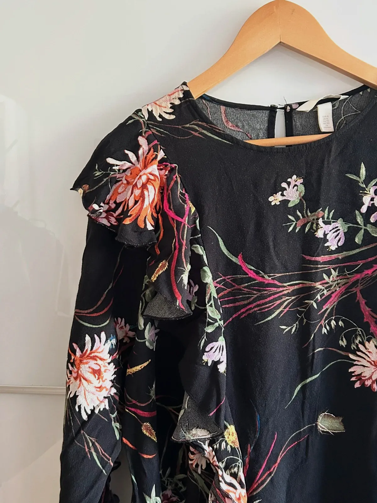 Robe longue XL 42 noire fleurie fluide à volants 100% viscose – H&M – taille XL 3