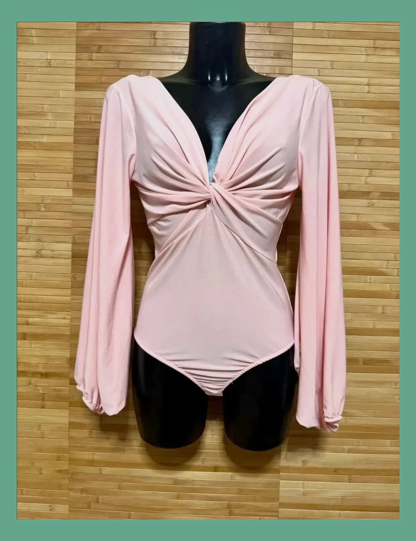 Divino body color rosa , elástico, talla única 😍