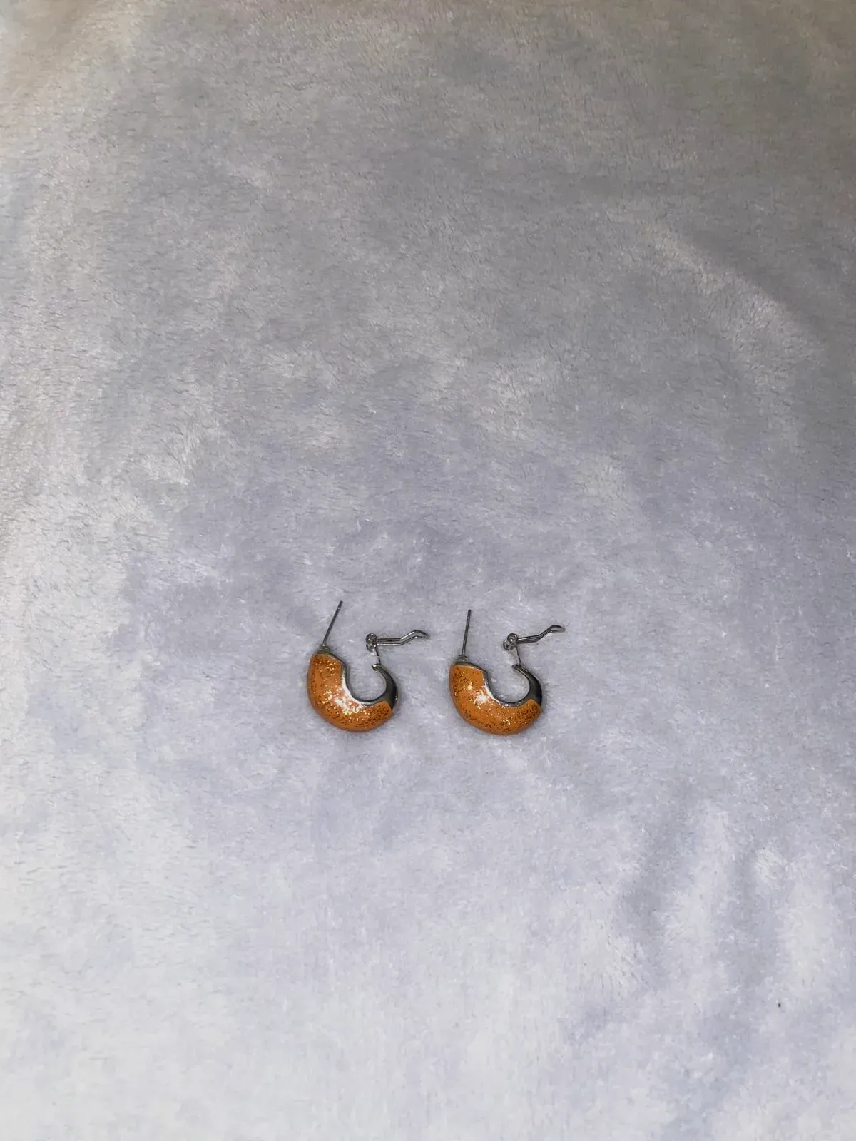 Oranje metallic oorbellen met glitters – geen merk – taille Taille unique 2