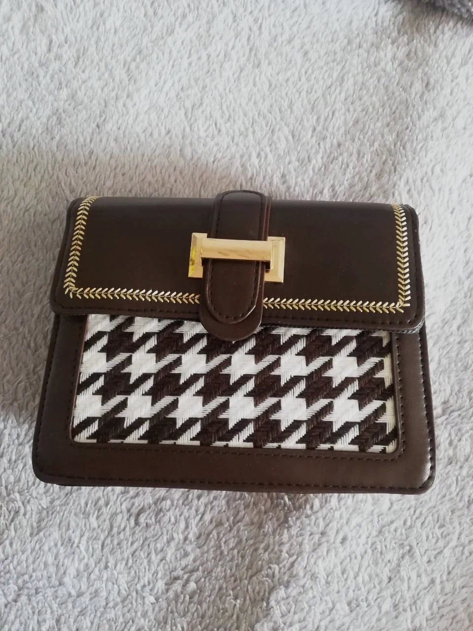 Sac à main marron motif pied-de-poule