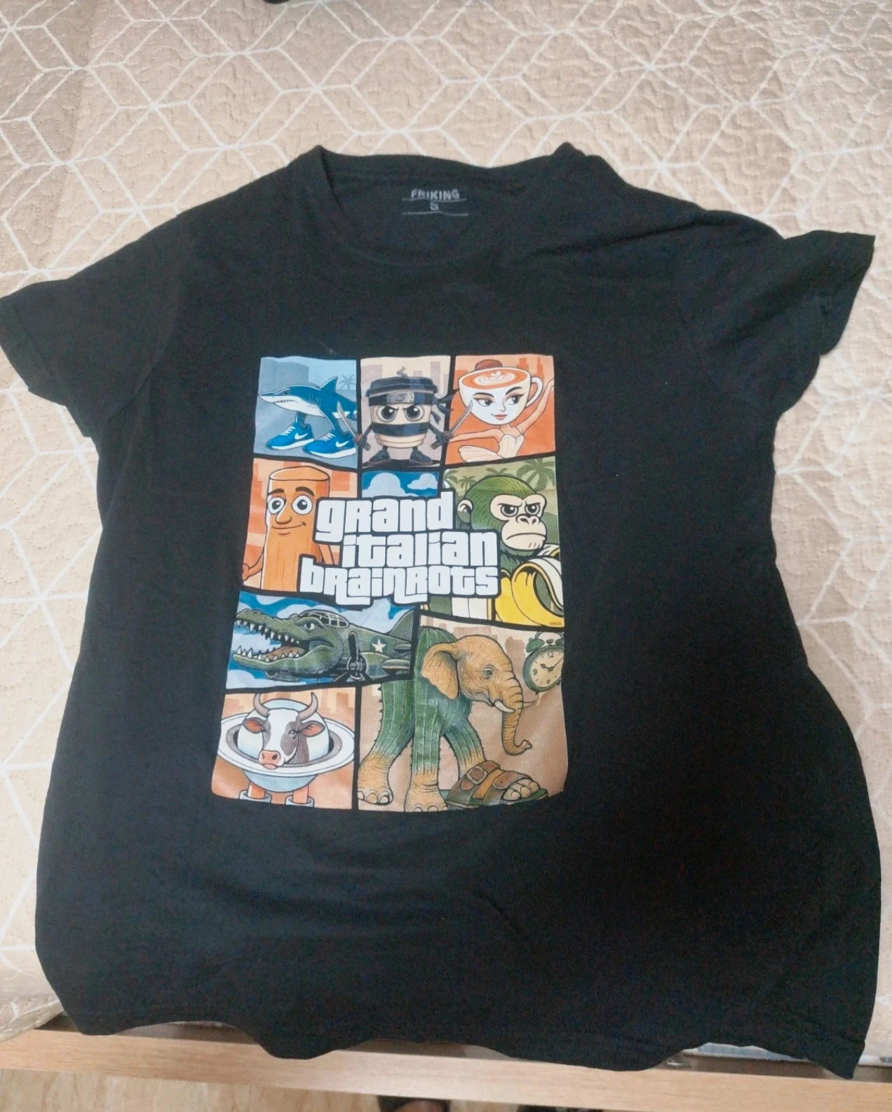 Camiseta Friking negra multicolor talla S