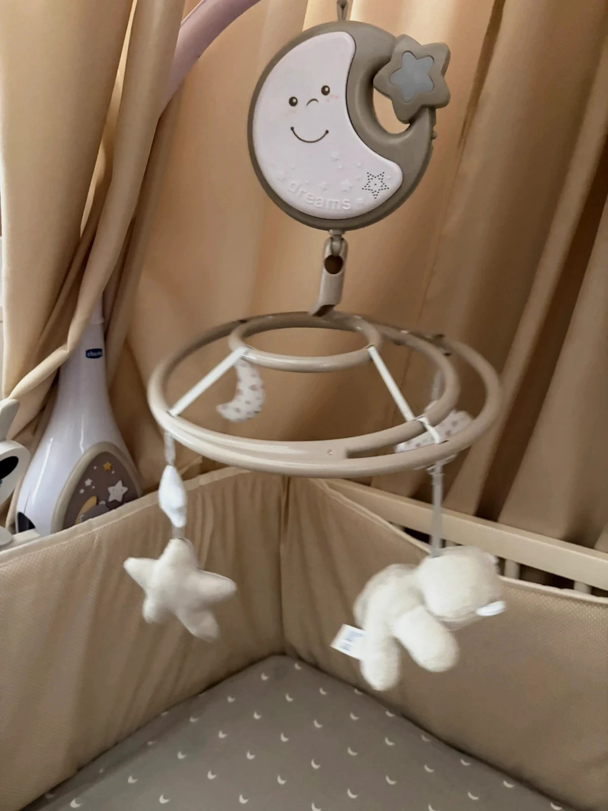 Mobile musical lumineux pour bébé Chicco – Ourson rêveur