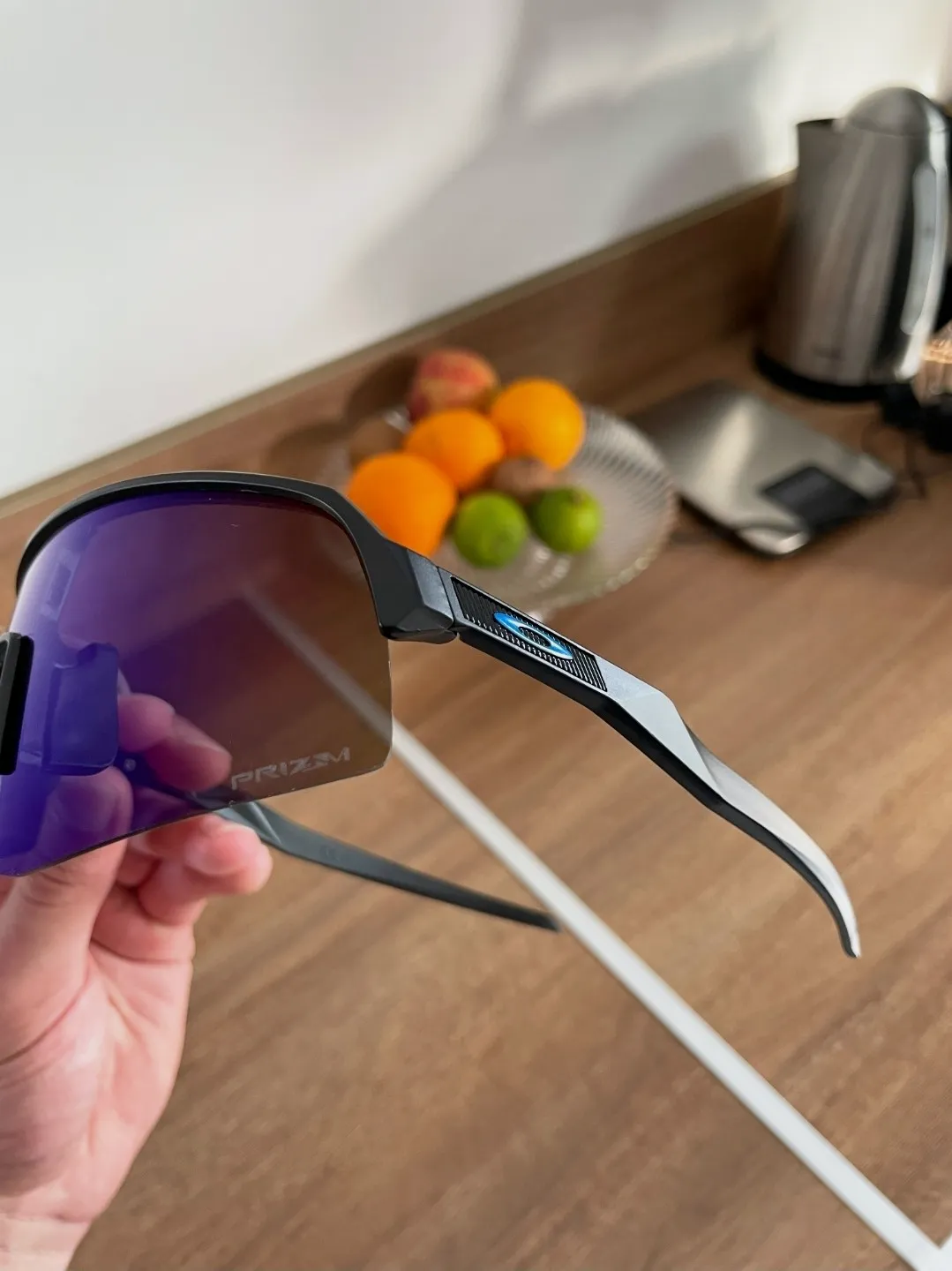 Lunettes de sport verres bleus – Oakley – noir avec verres bleu miroir 3
