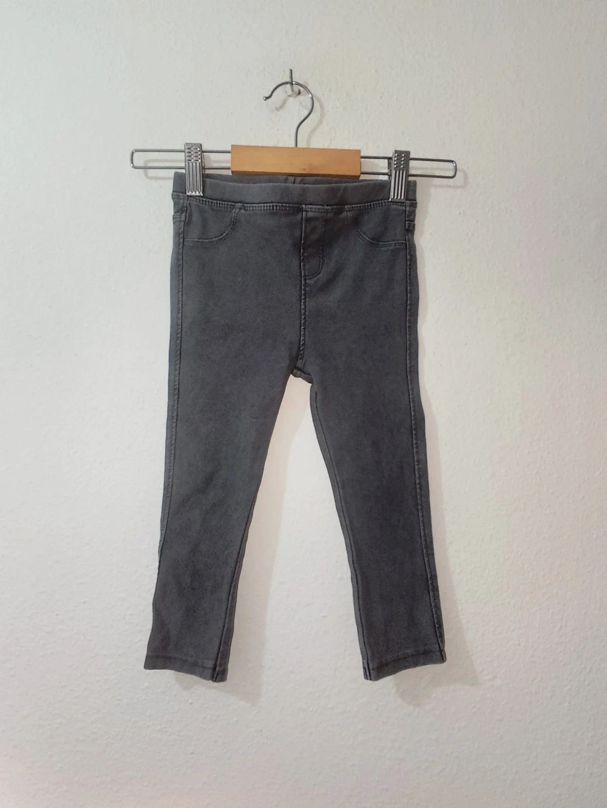 Pantalón Zara