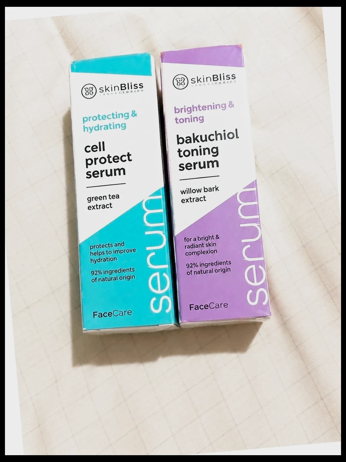 2 sérums visage SkinBliss Lot