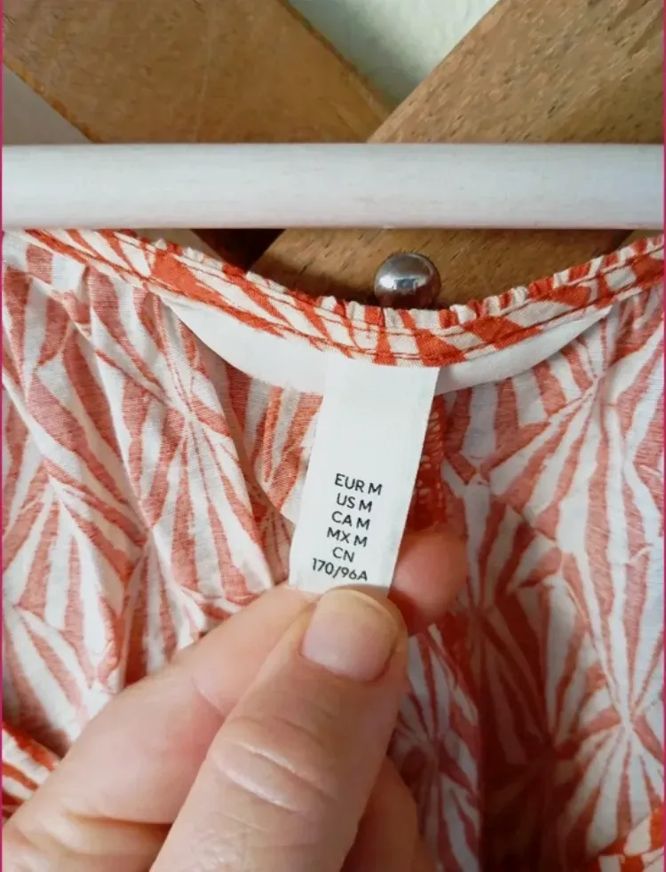 Robe rose à motif géométrique manches longues – bon – rose pâle – taille S 2