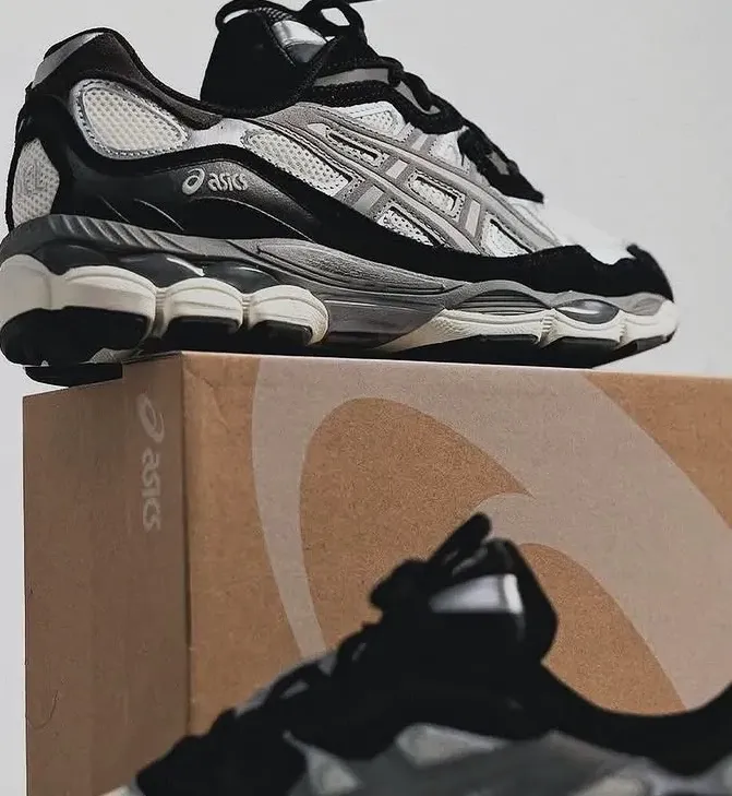 Asics Gel-Kayano Blanc Noir Gris – Asics – blanc noir gris – taille EU 39 2