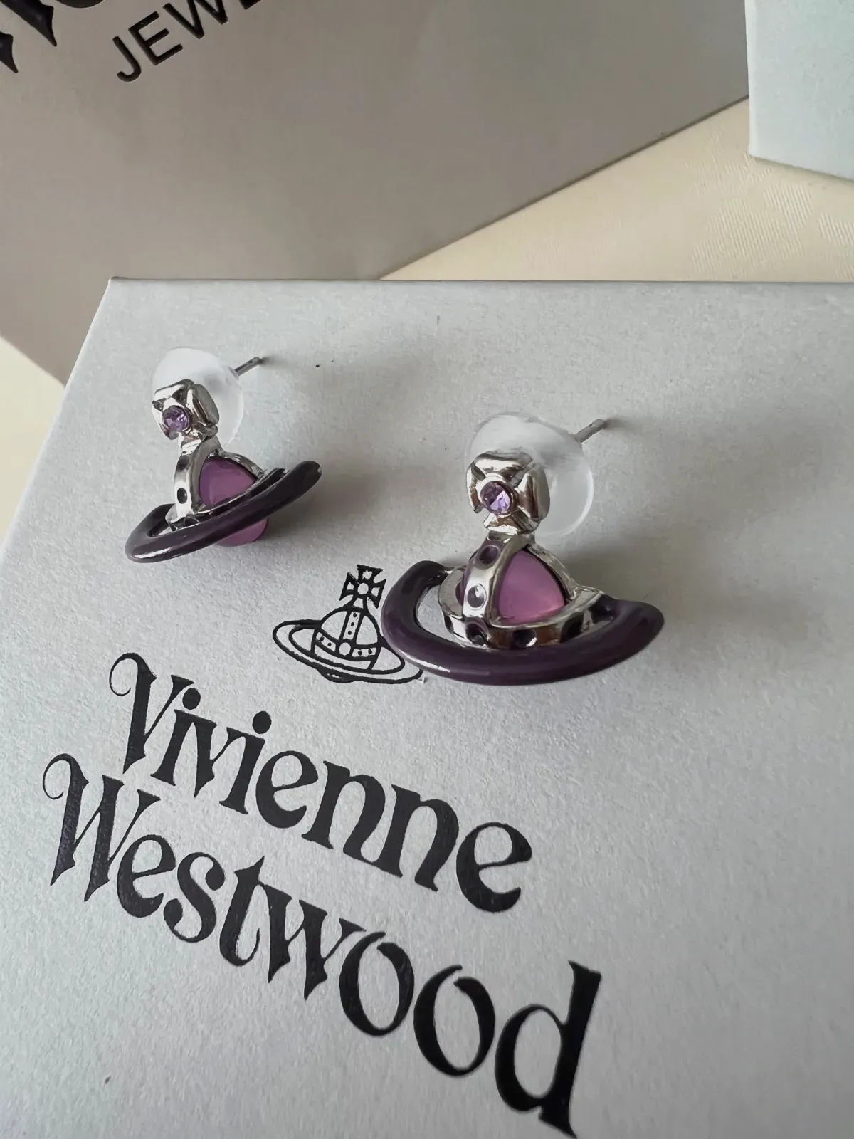 Boucles d'oreilles Vivienne Westwood Orb violettes – Vivienne Westwood – violet – taille Taille unique 7