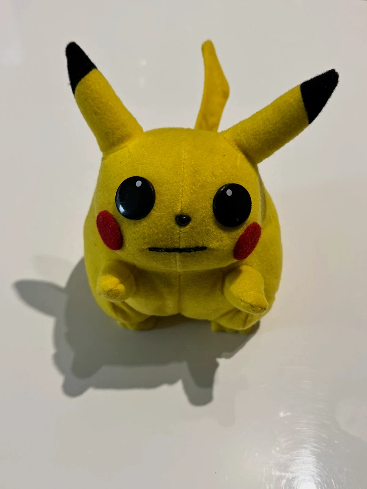 Pokémon Pikachu peluche 18cm – Pokémon – taille Prématuré, jusqu'à 44cm