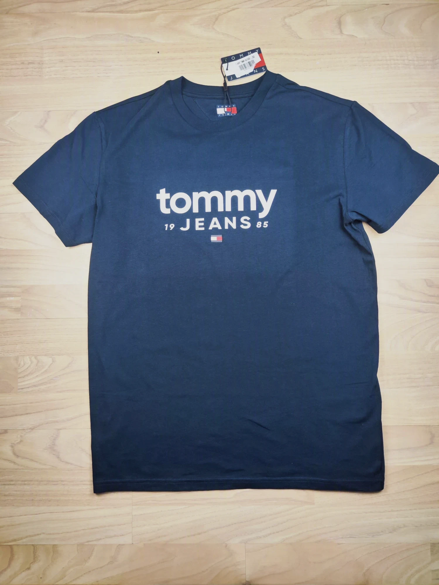 T-shirt Tommy Jeans Bleu Marine Taille M