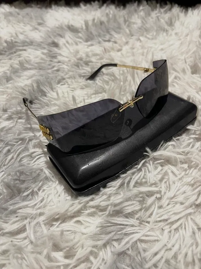 Lunettes Miu Miu oversize noires – Miu Miu – taille Taille unique 2