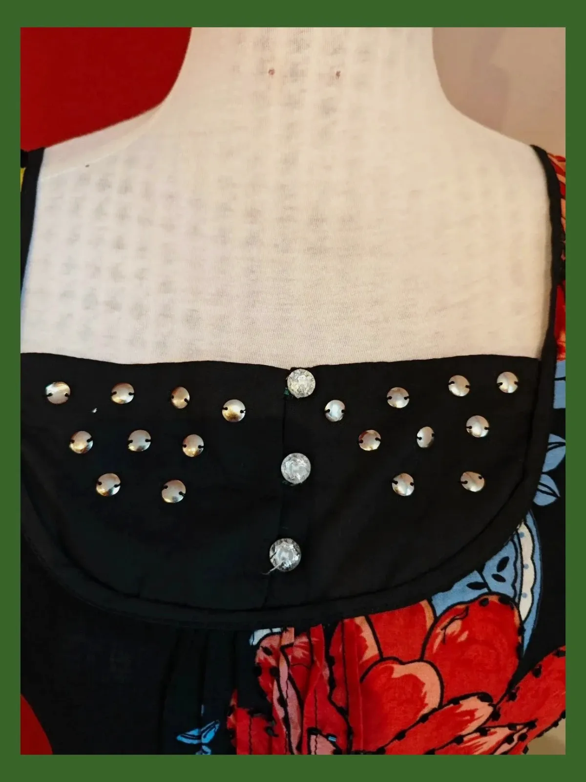 🌺Vestido mini de algodón negro con estampado floral multicolor, con abalorios cosidos, talla M – BbG – taille M / 38 / 10 4