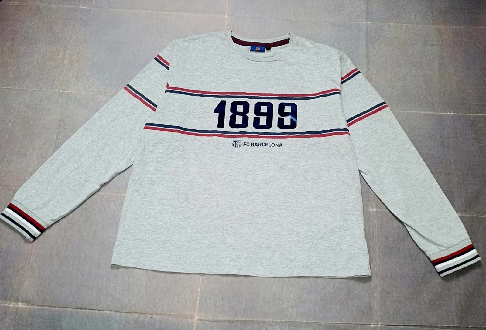 Official FC Barcelona Sweatshirt 1899 vintage streetwear