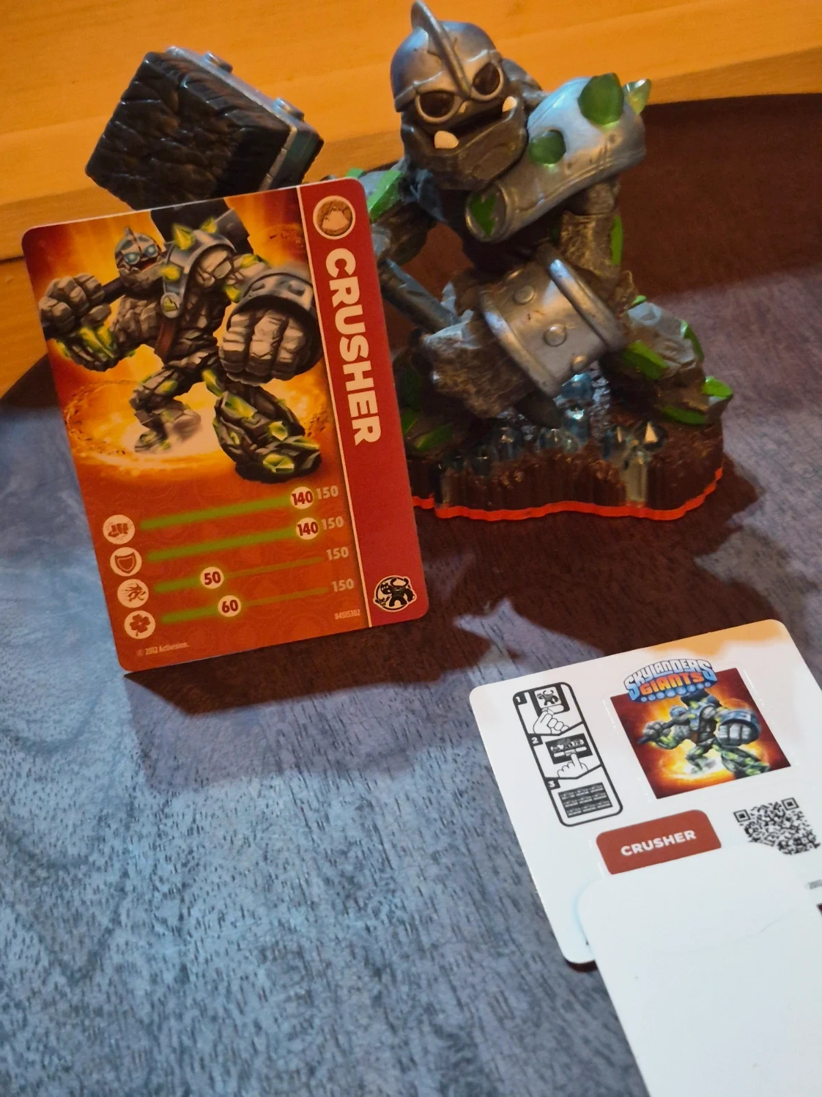 Figurine Skylanders Giants - Crusher (Avec Carte + Autocollant) – Skylanders