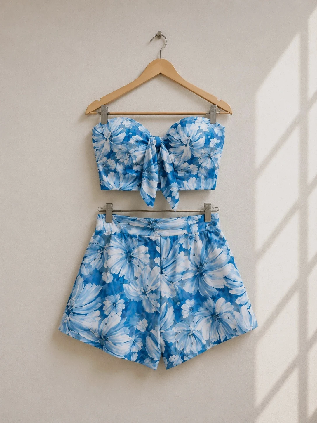 Ensemble 2 pièces fleuri bleu pastel XL – Top bandeau & short taille haute