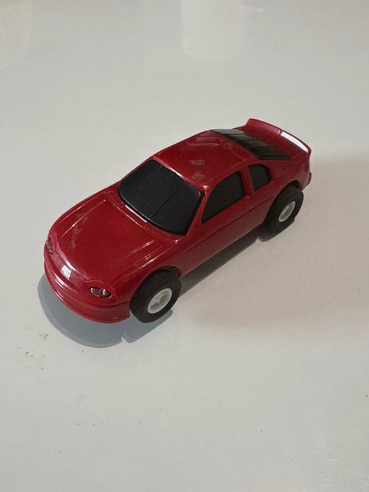 Voiture pour circuit rouge 1/43 – Circuit