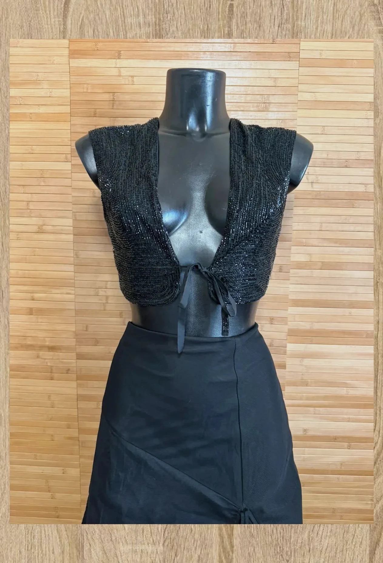 Chaleco bordado abalorios marca French Connection talla S 😍