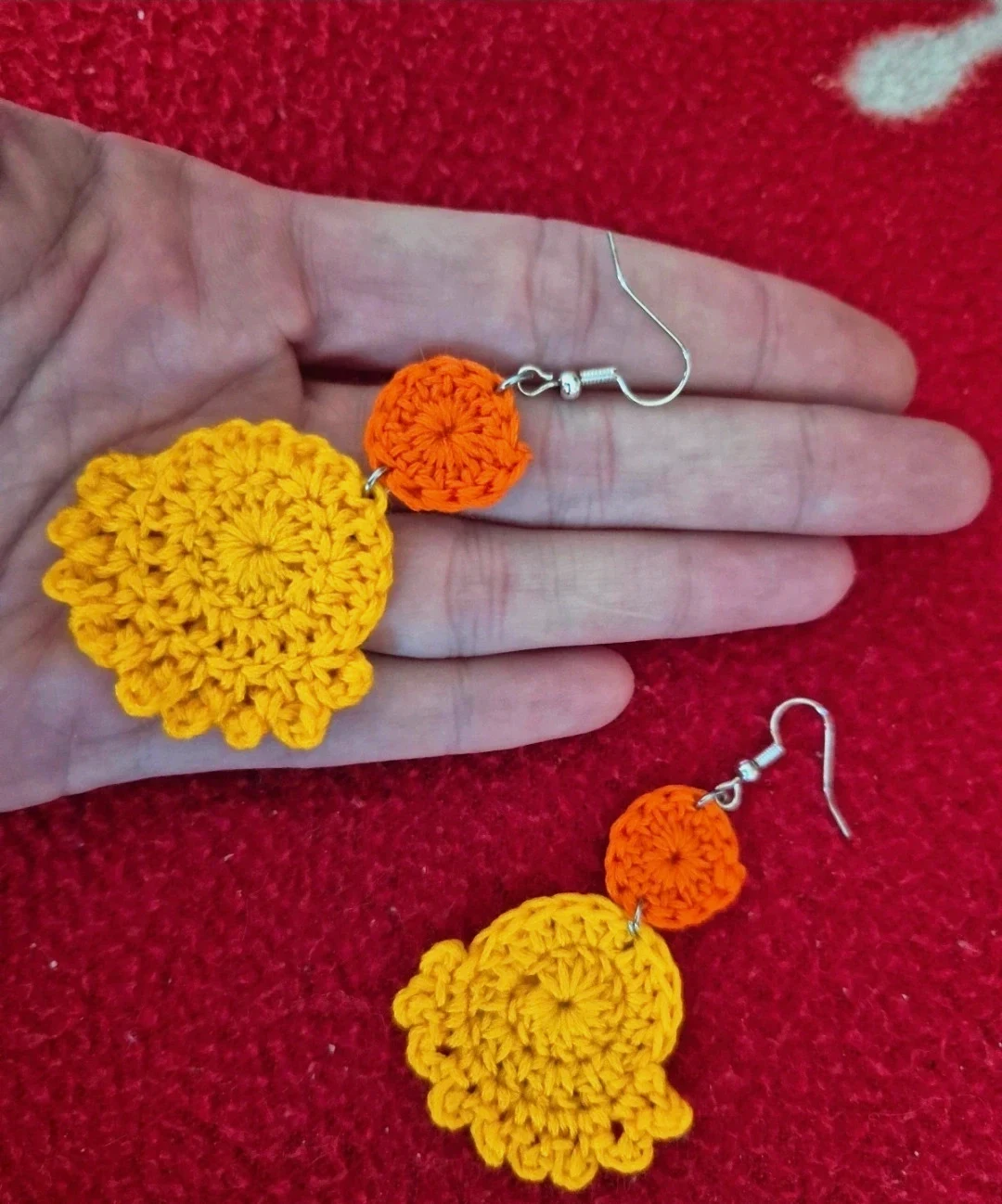 Boucles oreilles crochet - jaune et orange. Jamais porter