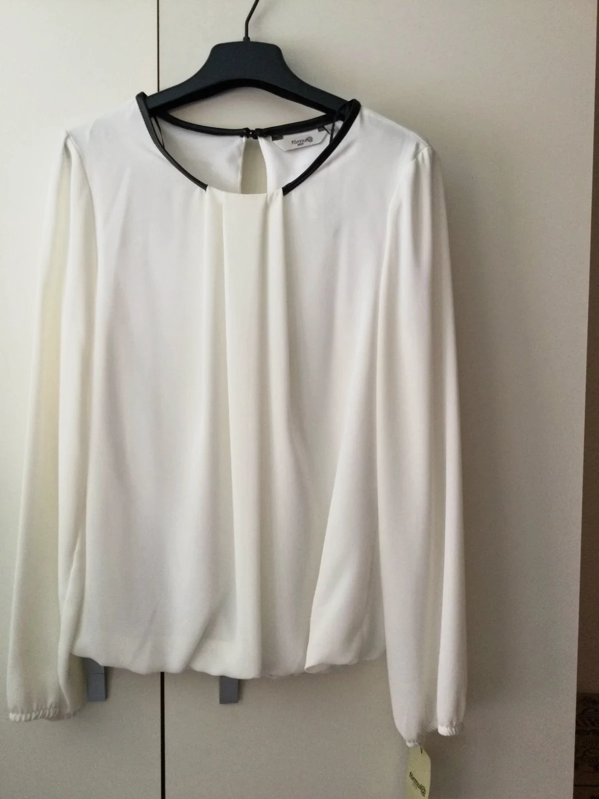 Blusa en tono crema a estrenar 💖