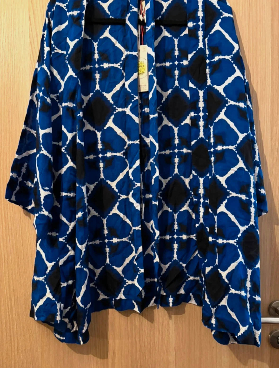 Veste légère femme – motif bleu & blanc