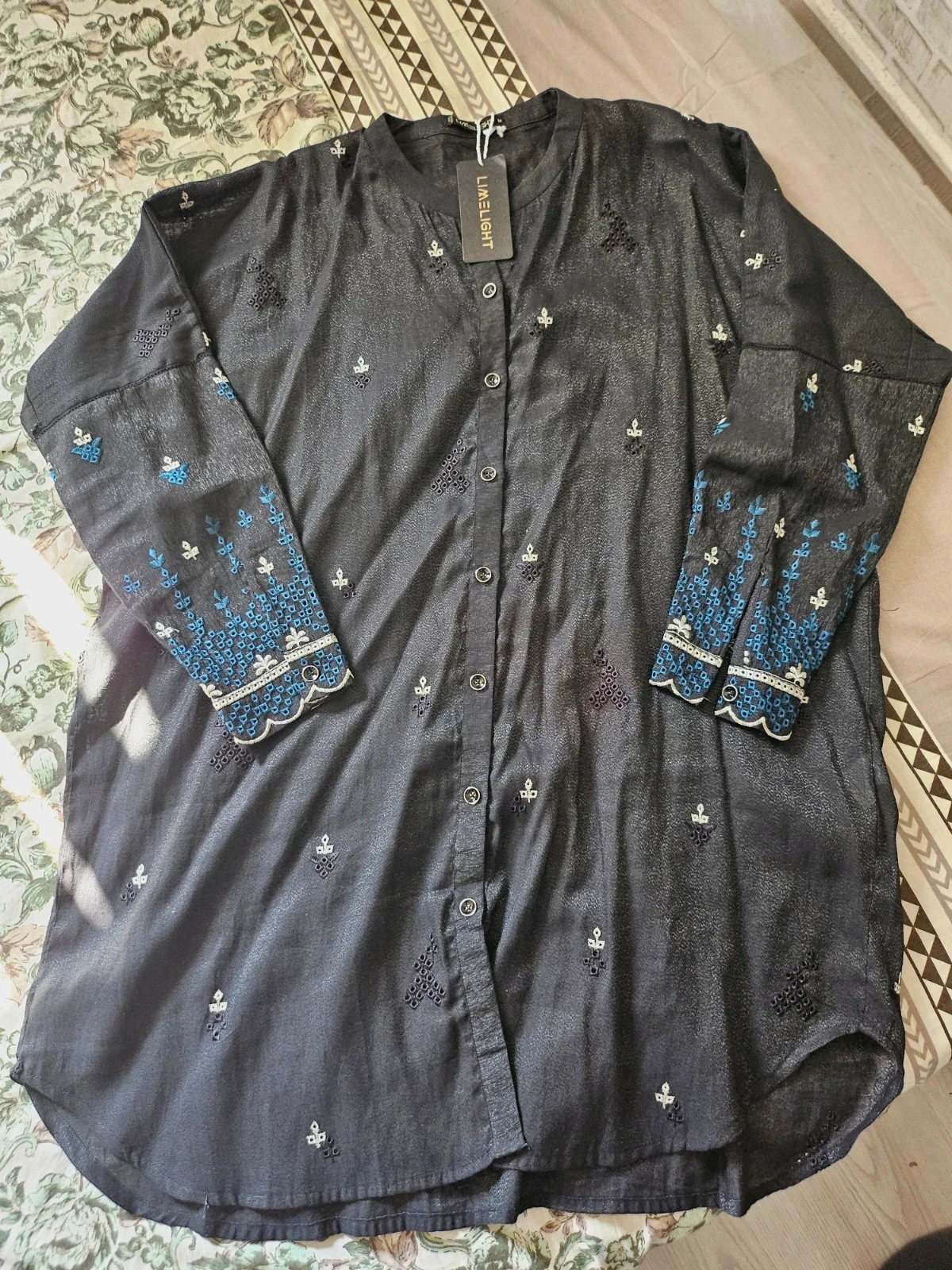 limelight shirt embroided m