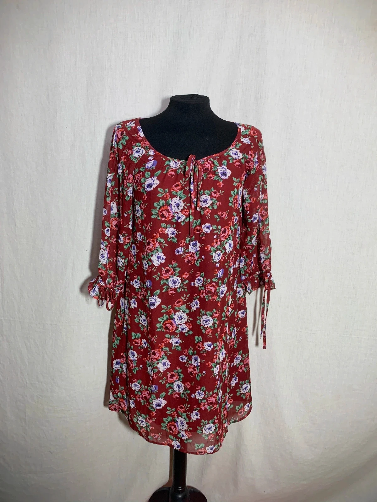Vestido Floral Burdeos de Manga Larga | Burgundy Floral Long Sleeve Dress | Riverside