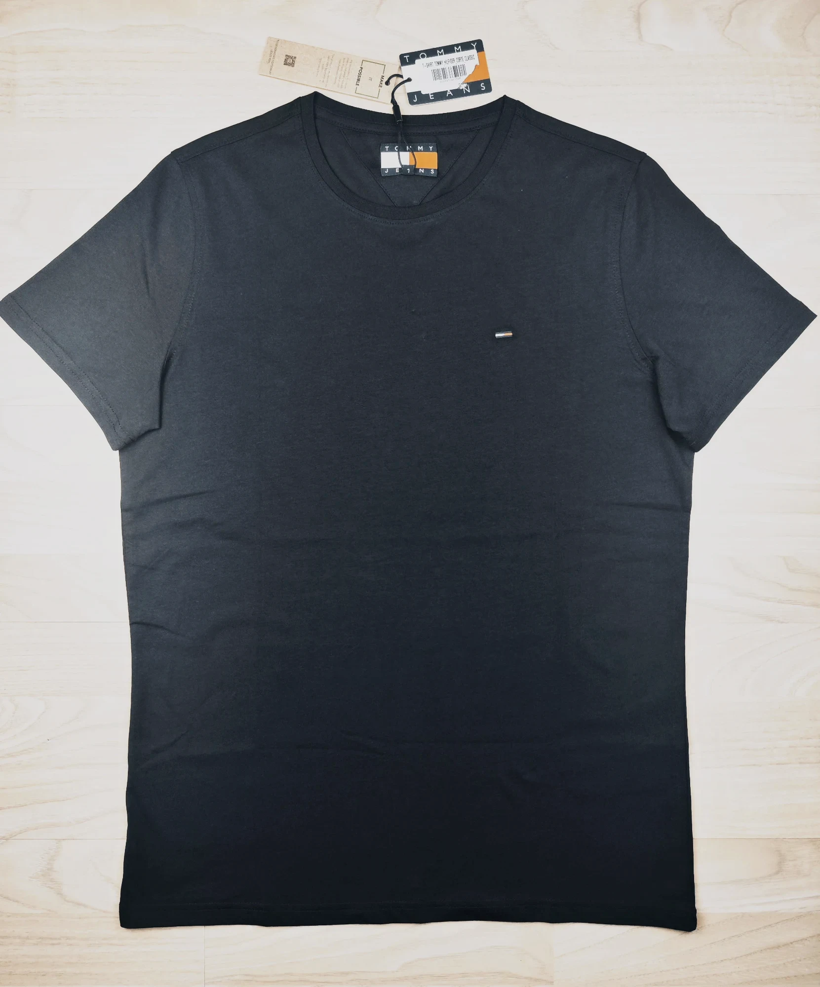 T-shirt noir Tommy Jeans taille L
