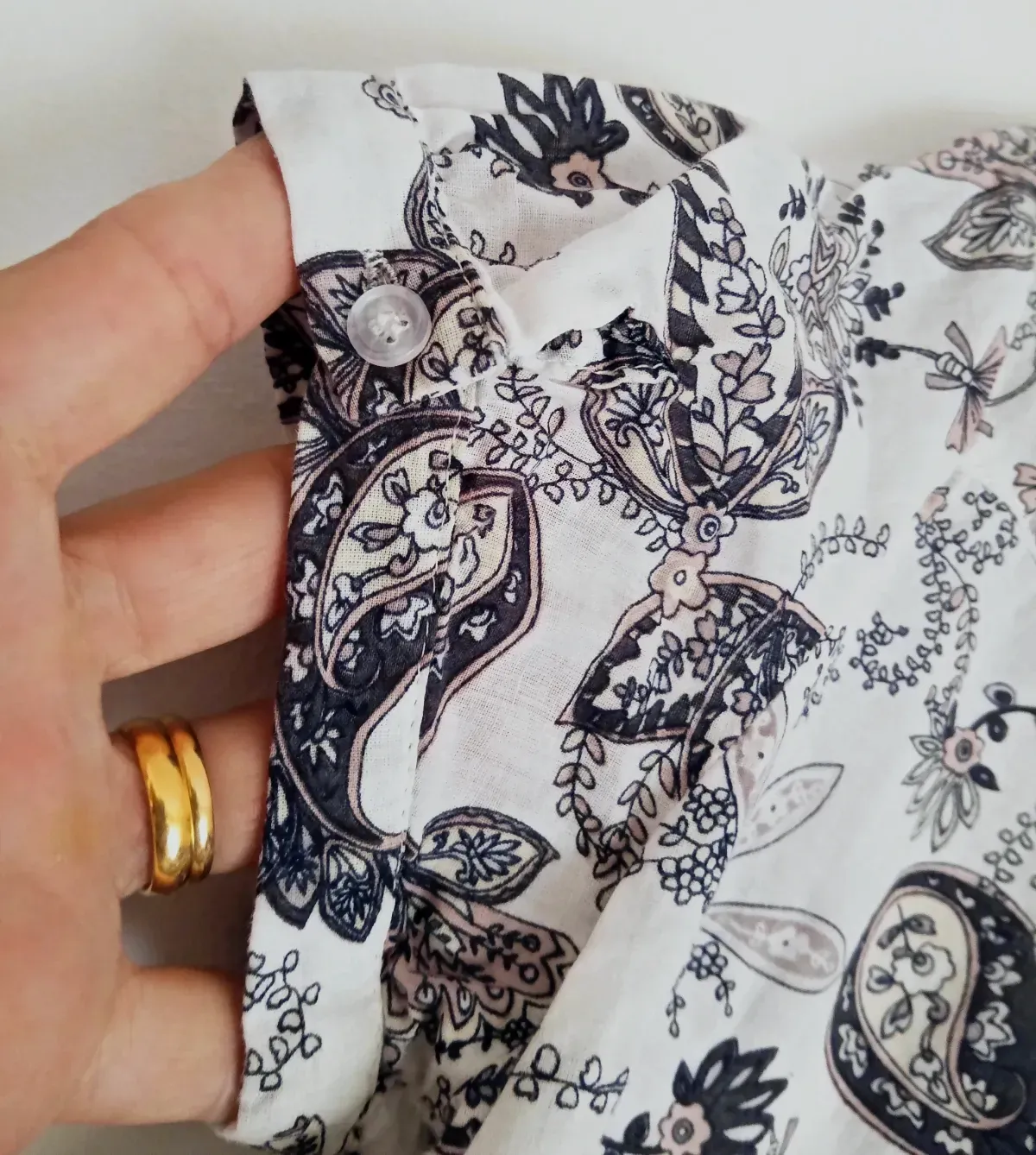Camisa de mujer con un bonito estampado talla S  – zara – blanco y negro – taille S 9
