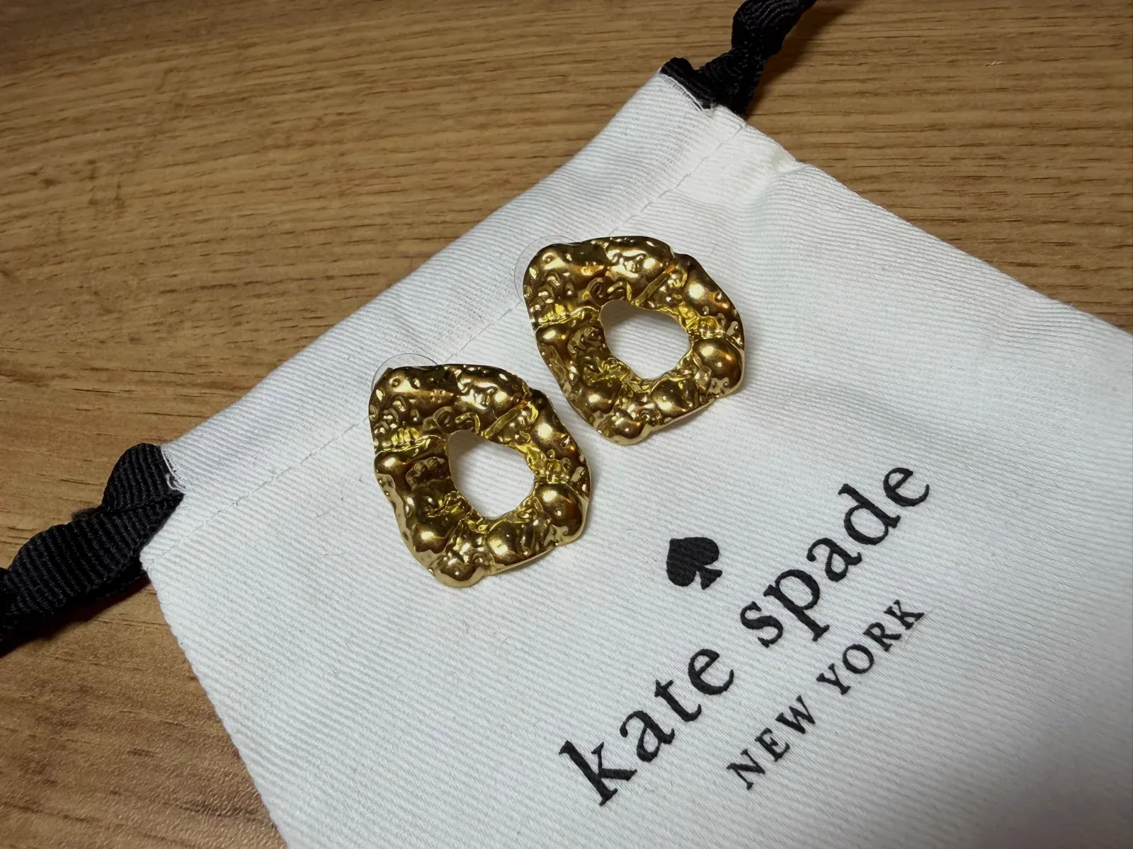 Boucles d'oreilles dorées martelées Kate Spade – kate spade – doré – taille Taille unique 5