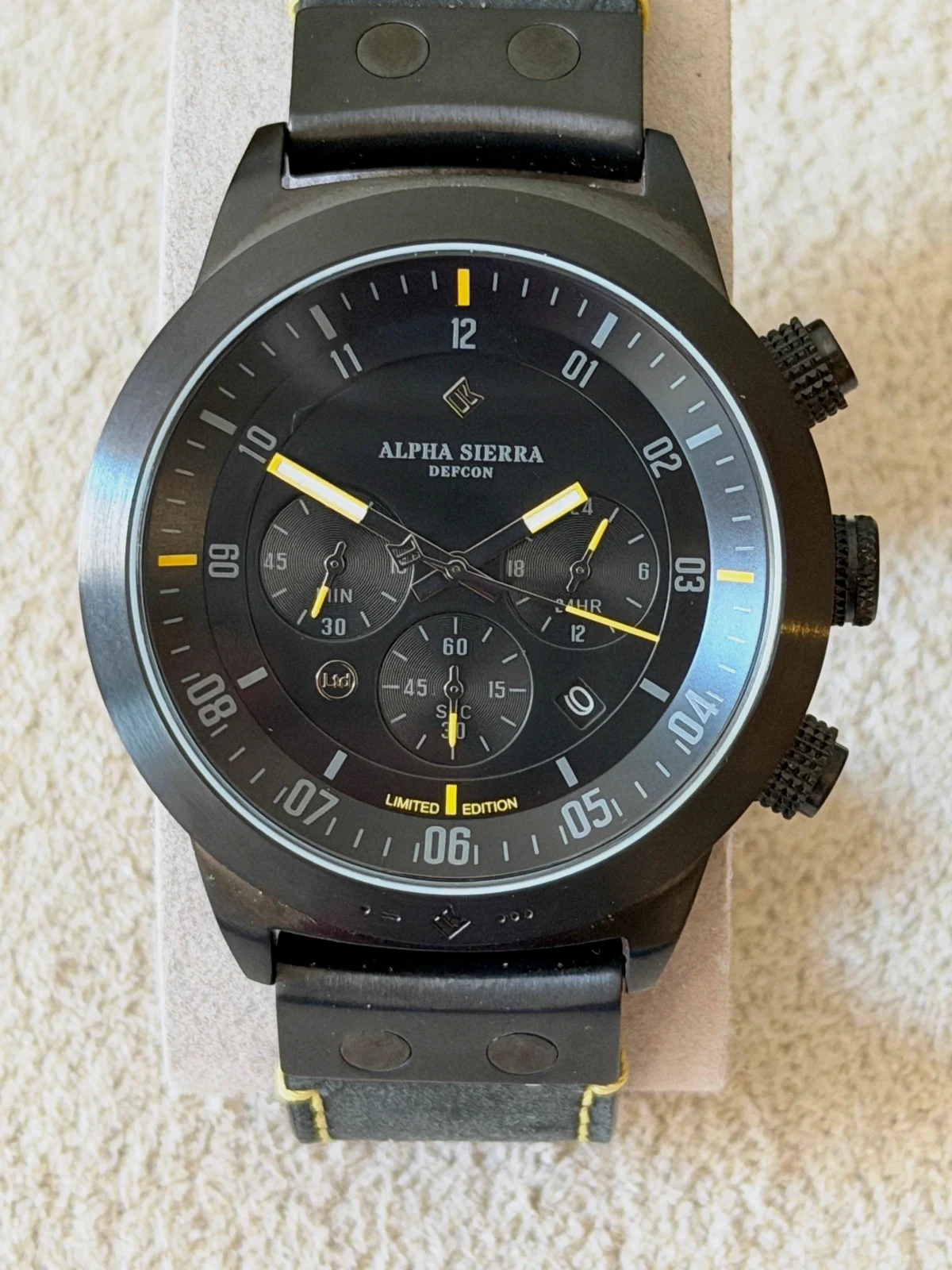 Montre Alpha Sierra Defcon Édition Limitée Noir & Jaune