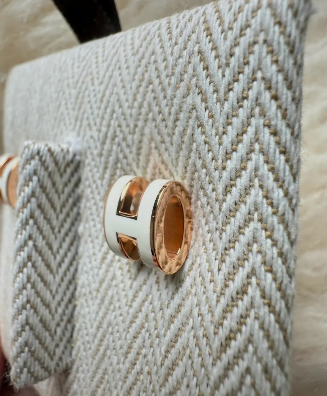 Boucles d'oreilles Hermès Mini Pop H doré et beige – Hermès – beige et doré – taille Taille unique 6