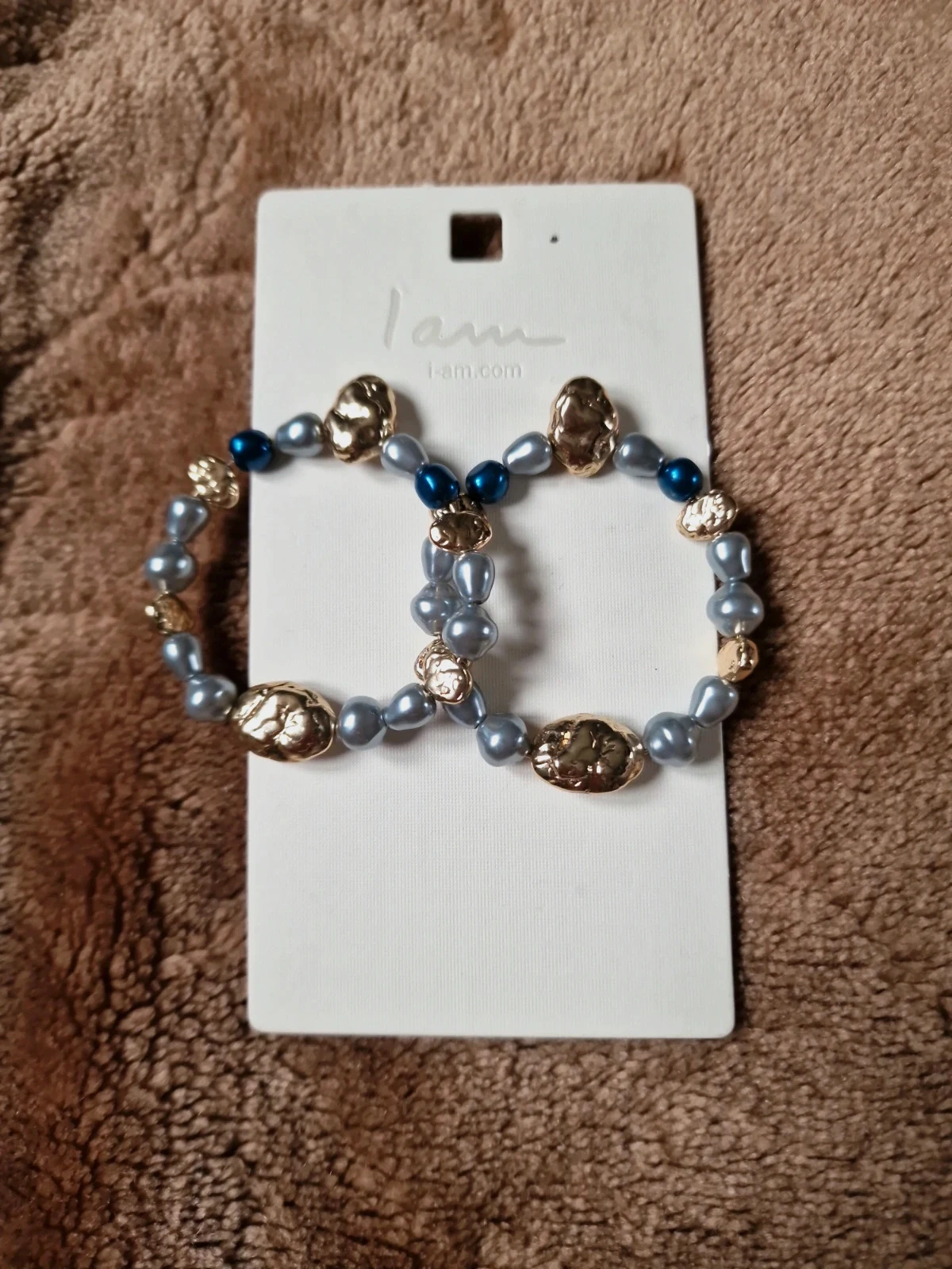 Boucles d oreilles – I am