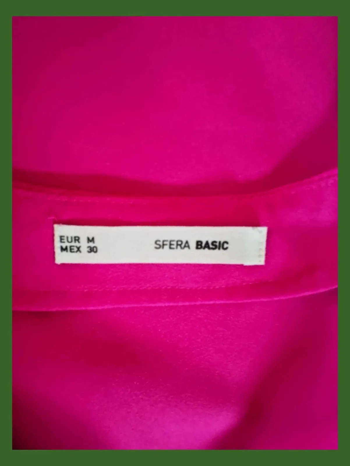 🌺Blusa fucsia con remaches dorados en escote – Sfera Basic – taille M / 38 / 10 5