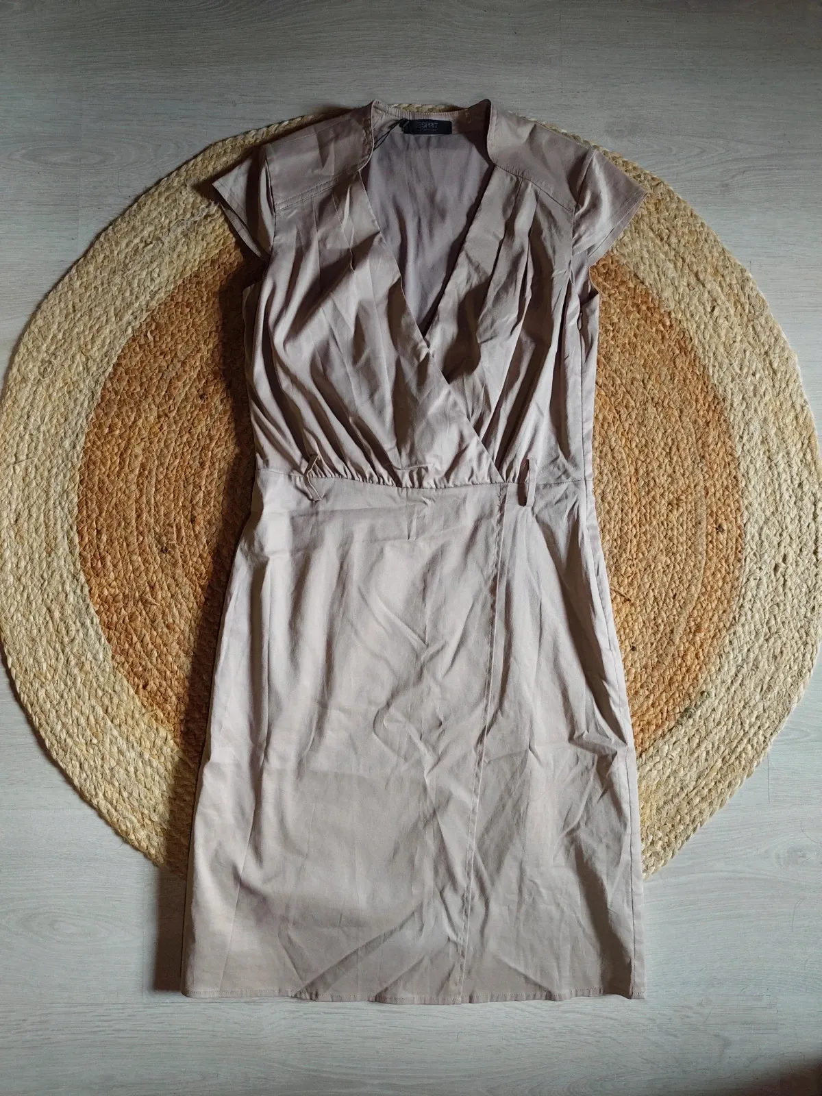 Robe Esprit beige portefeuille chic – Esprit – beige – taille M / 38 3