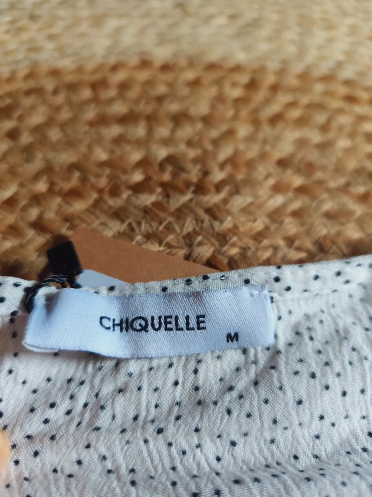 Blouse cache-cœur Chiquelle pois blanc et noir – Chiquelle – blanc et noir – taille M 3