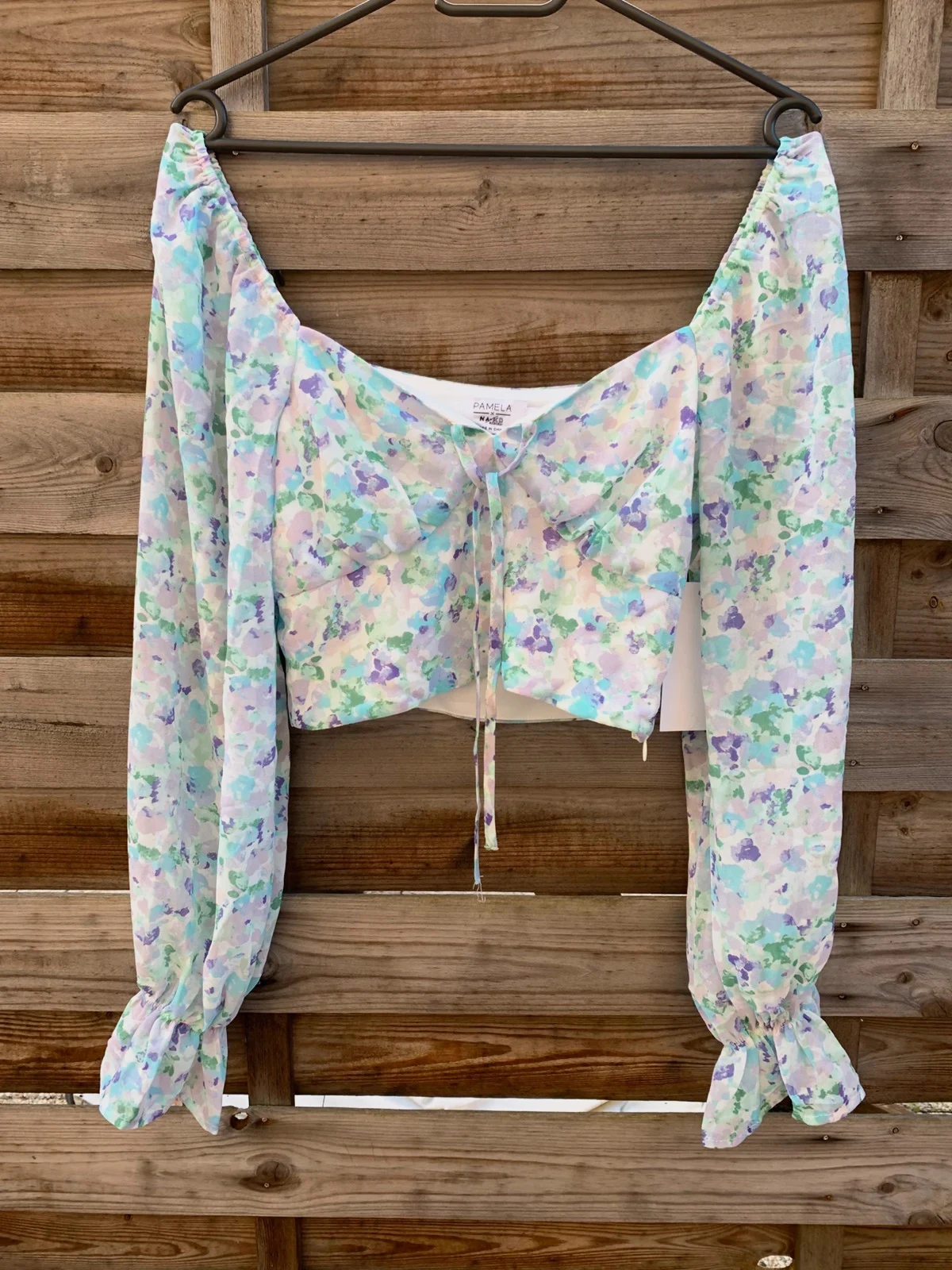 Top fleuri Pamela x NA-KD Reborn – Taille 34 – Neuf avec étiquettes