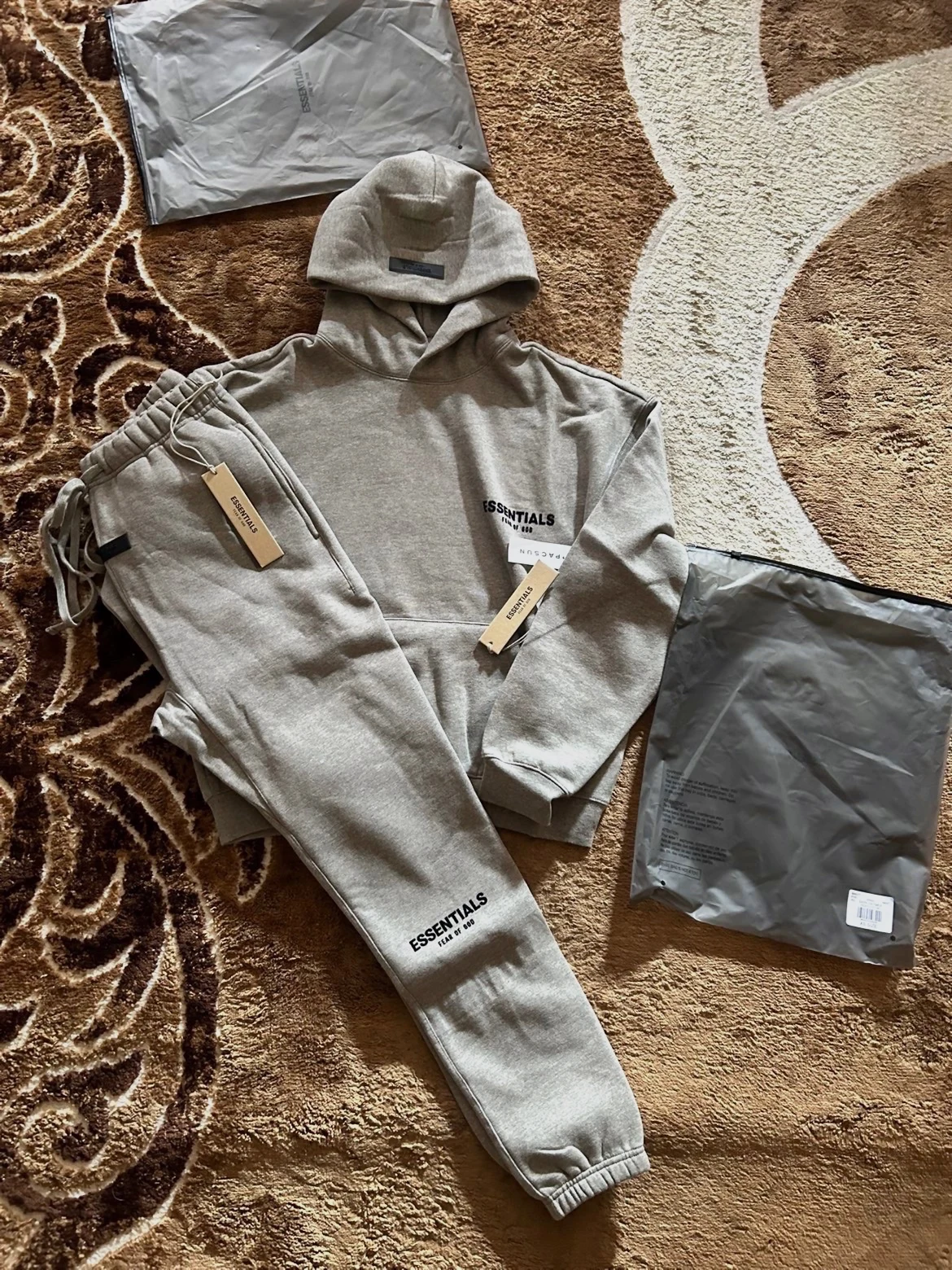 🤍 Ensemble Essentials Fear of God gris foncé – Taille L
