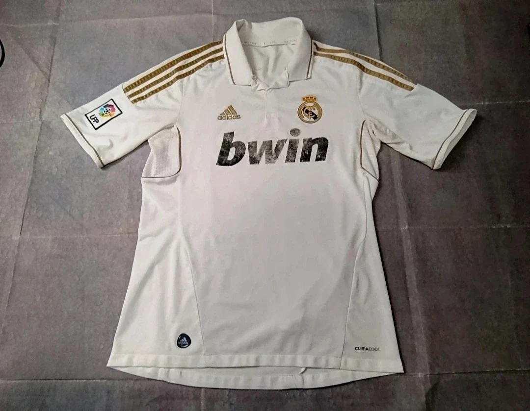 Real Madrid Adidas 2011/2012 Home Shirt - LFP Patch - Size M – adidas – taille M
