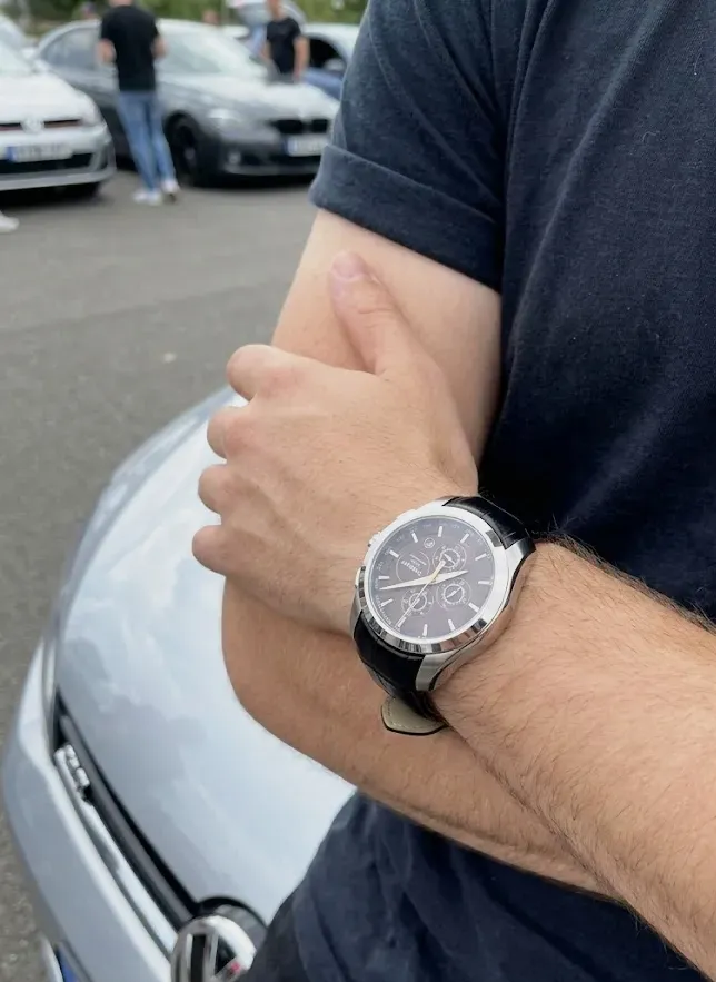 Montre Tissot pour homme élégant  – Tissot – marron foncé 2