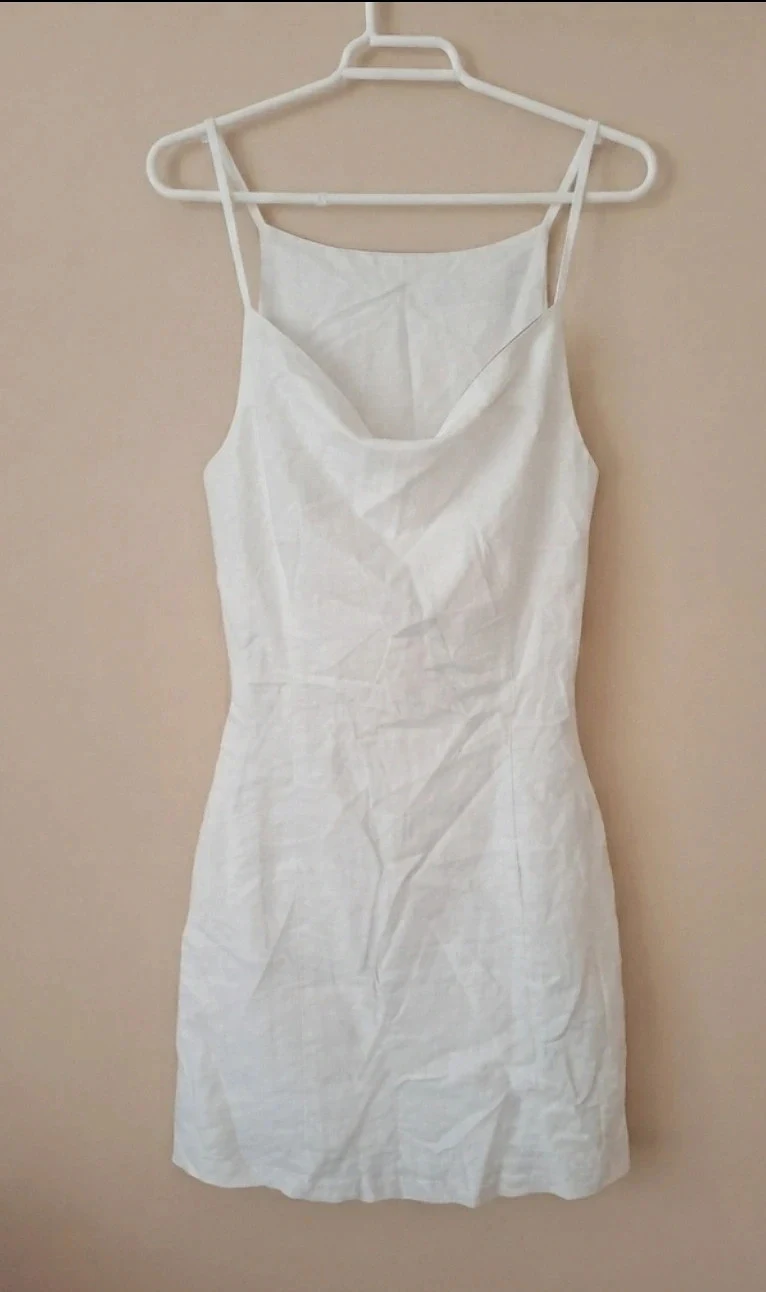 Stradivarius White Linen Blend Open Back Mini Dress Size XS – Stradivarius – taille XS / 34 / 6