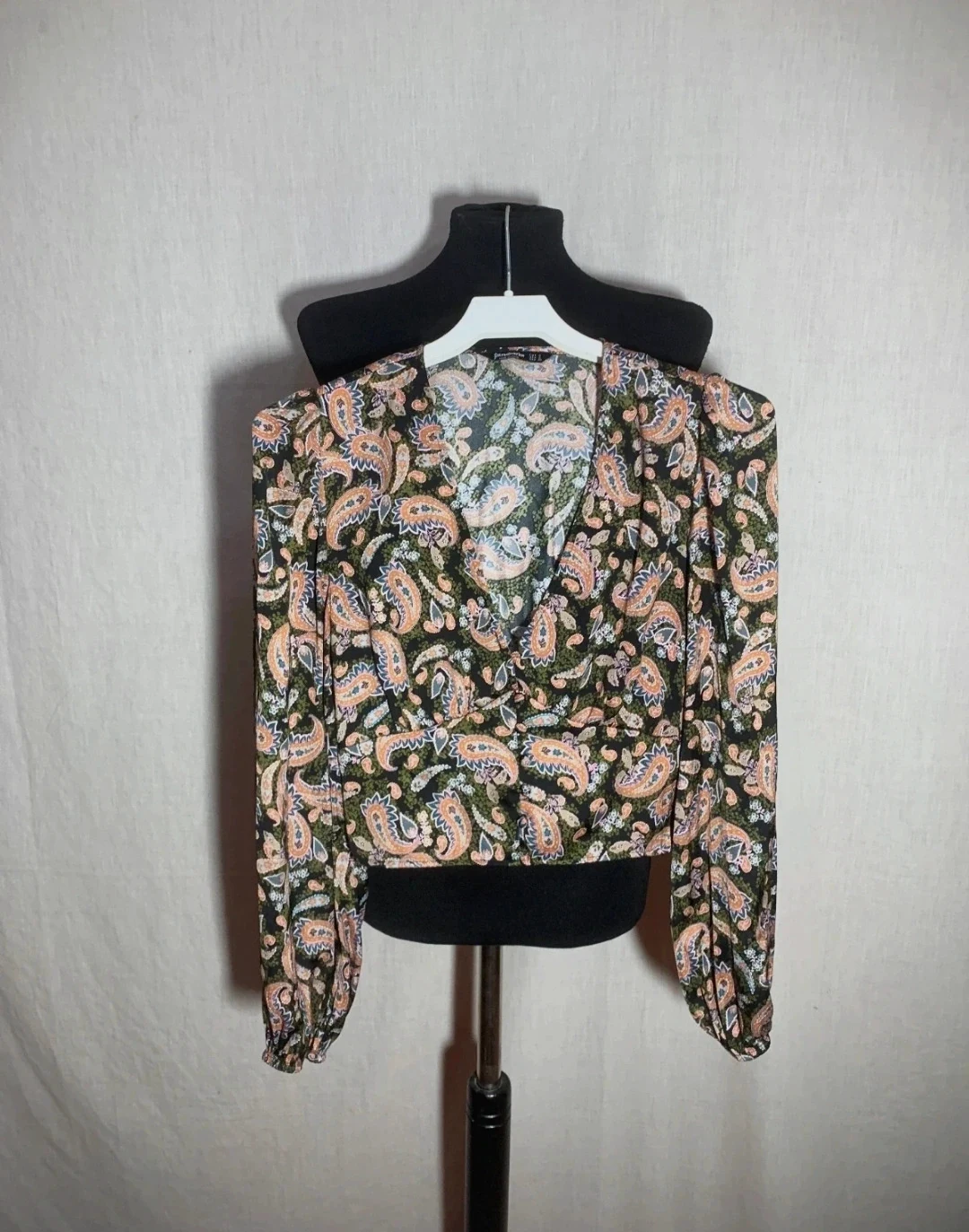 Blusa Cropped Estampada y Escotada | Printed Low-Cut Cropped Blouse | Stradivarius – Stradivarius – taille S / 36 / 8
