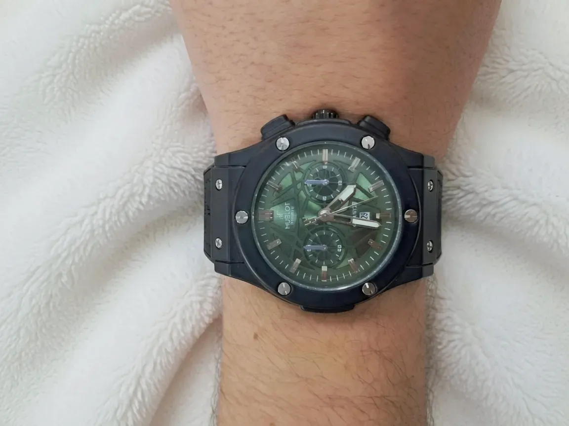 Montre chronographe cadran vert militaire – Hublot – cadran vert kaki, boîtier noir – taille Taille unique 5