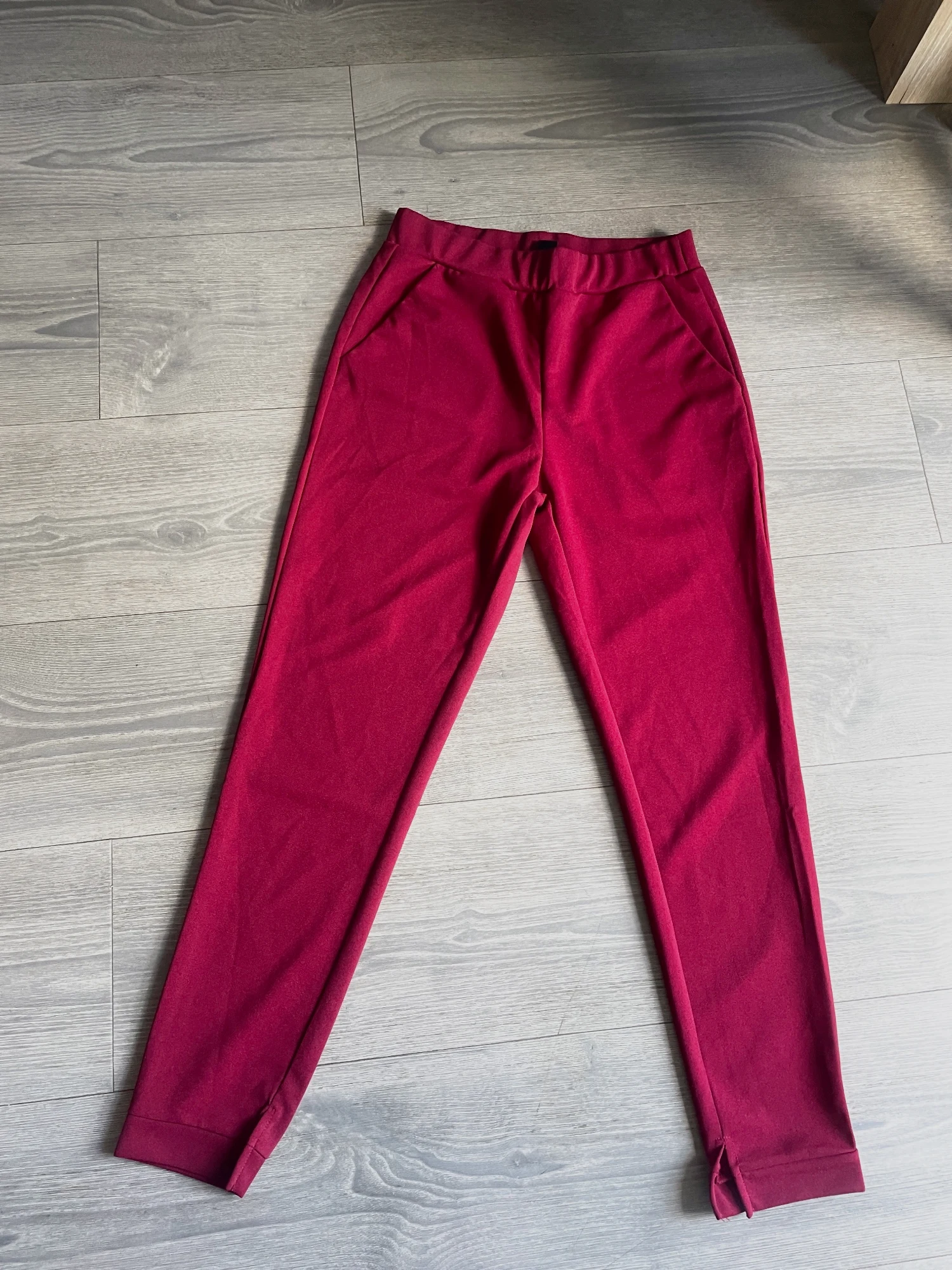 Pantalon bordeaux SHEIN neuf taille S Neuf – Shein – taille S