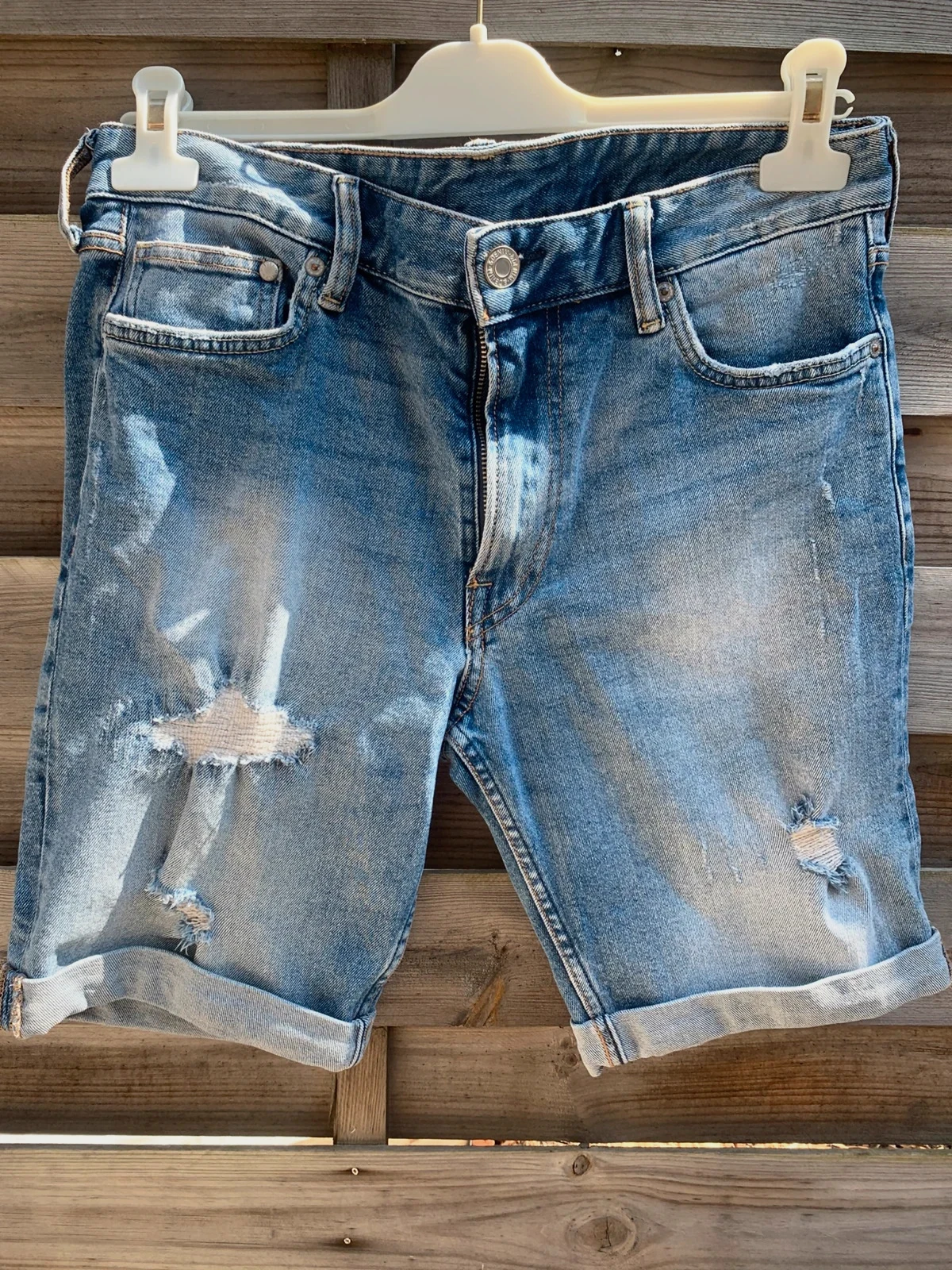 Short en jean homme slim fit destroy denim bleu clair T31 / T40-41 – H&M – taille W31 | FR 40