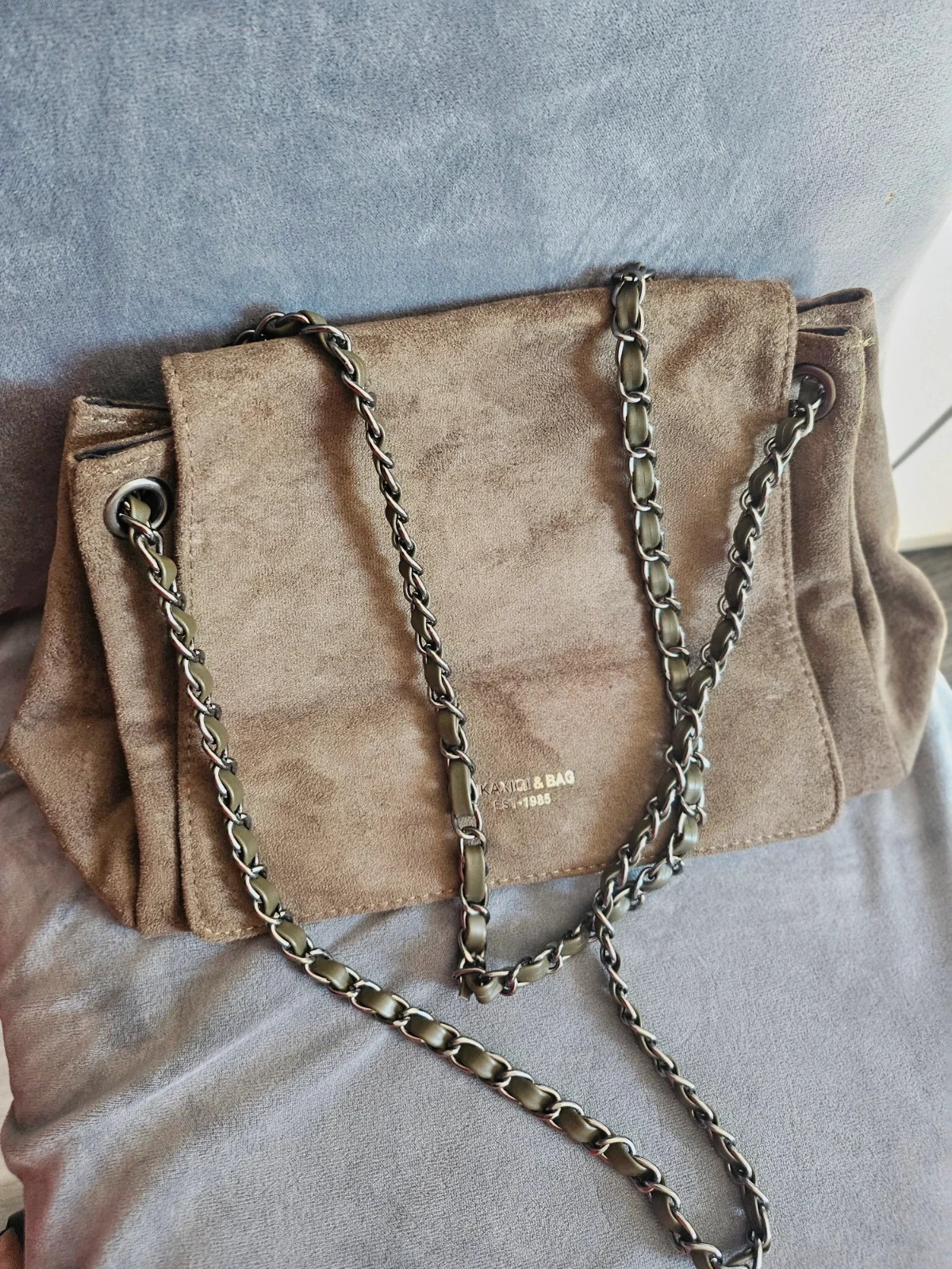 Suede Shoulder bag with chain
