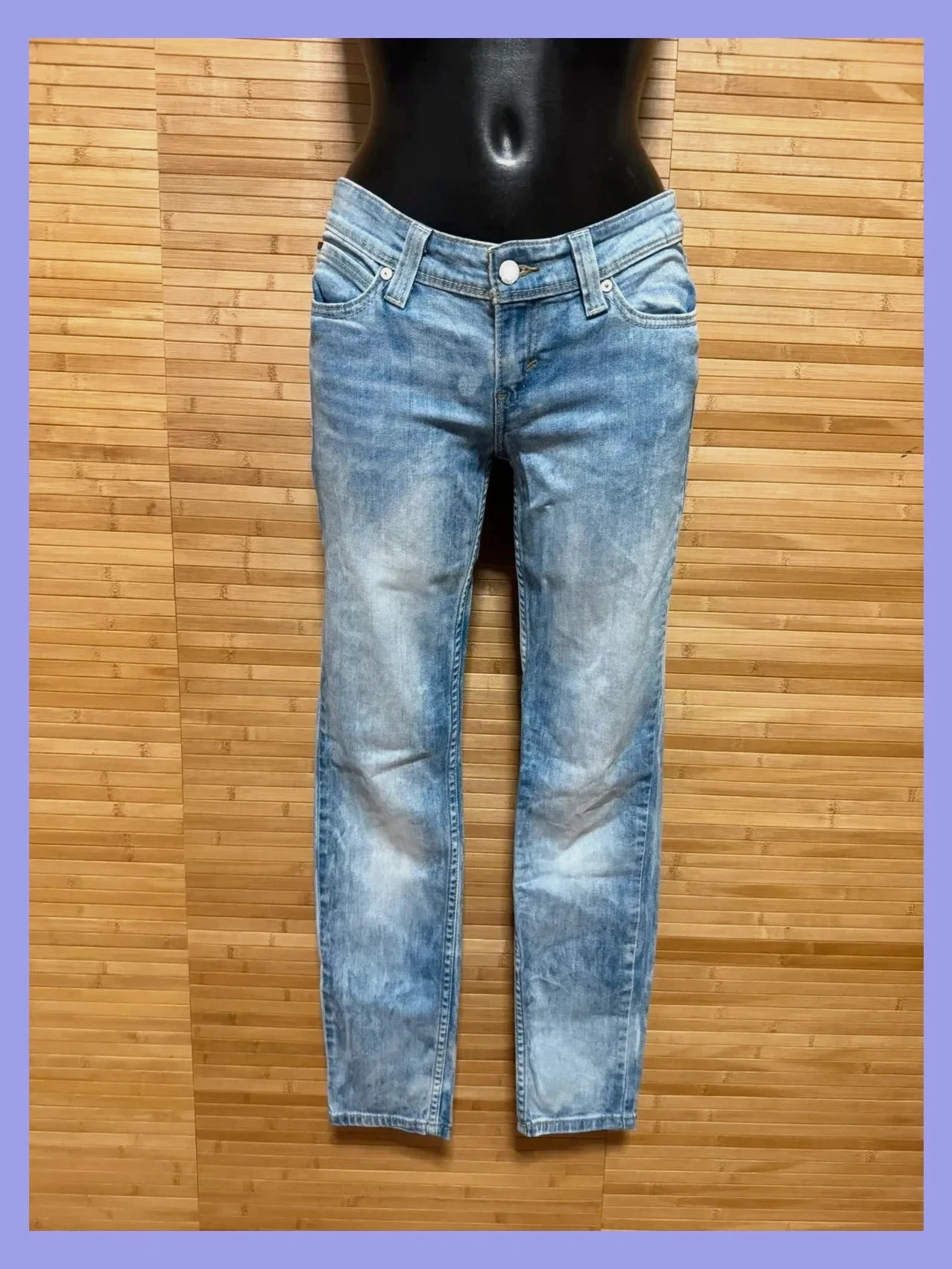 Vaquero pitillo levis talla w28 😍