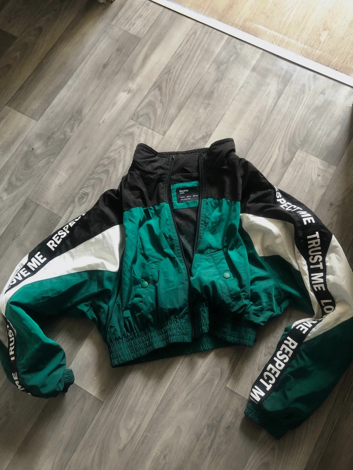 Veste coupe-vent cropped Bershka street 90s – Bershka – taille S / 36 / 8