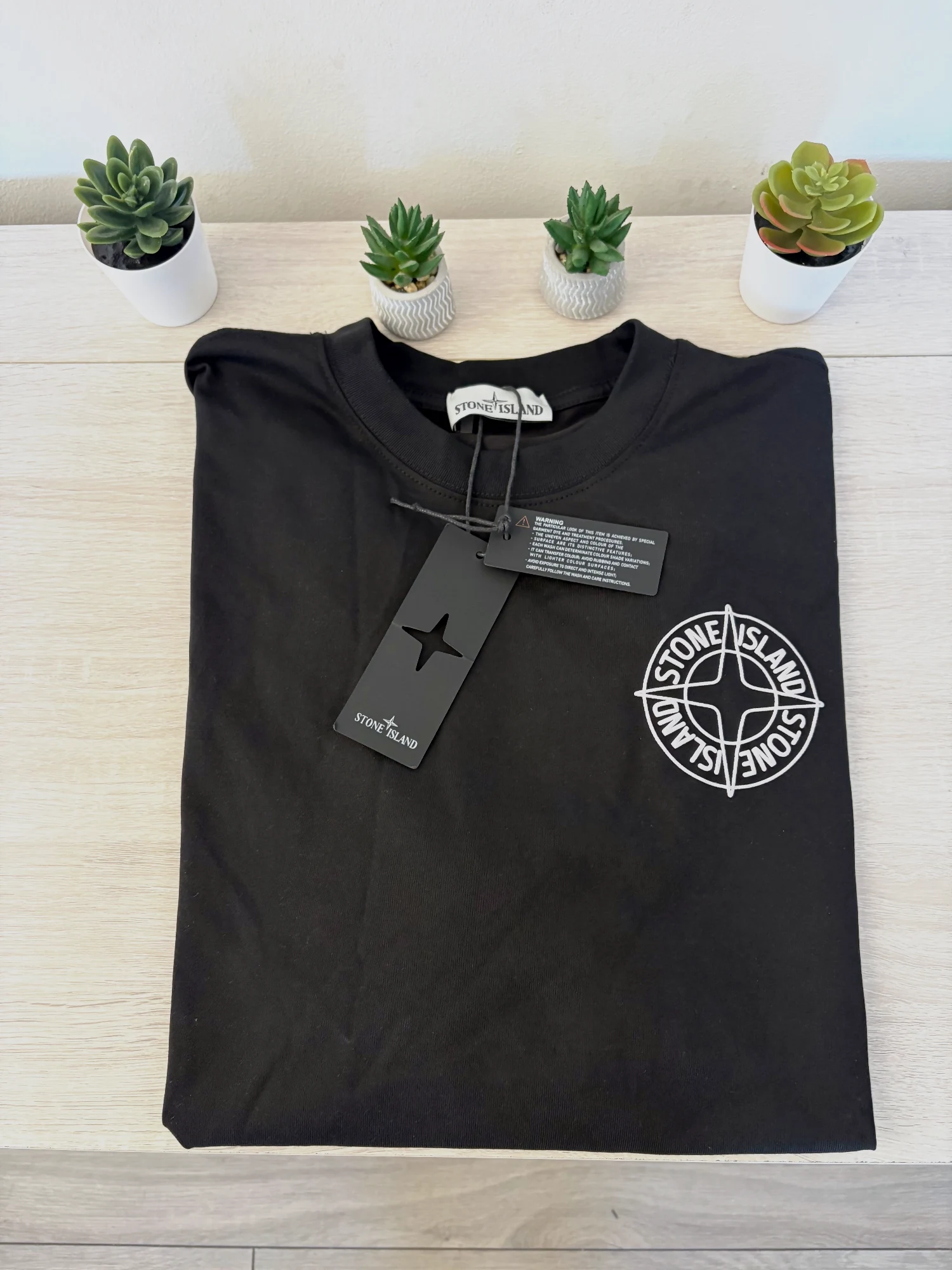 T-shirt Stone Island noir neuf taille 2XL